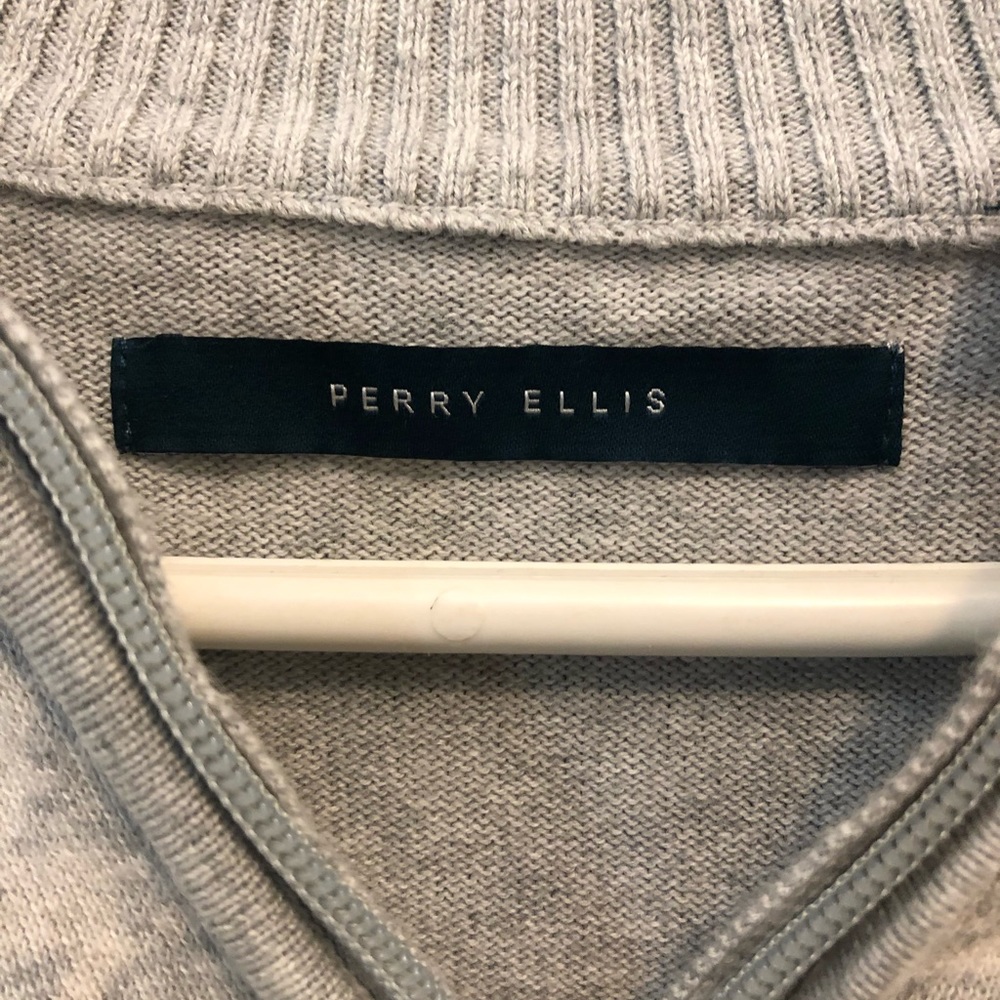 Perry Ellis Sweater - Picture 4 of 6